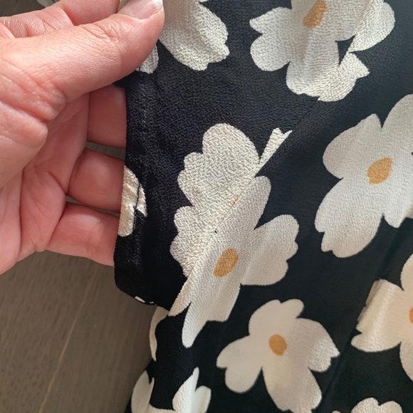 Christy Dawn Daisy Dress in English Daisy Small EUC Black Button Ruffle - Picture 13 of 13